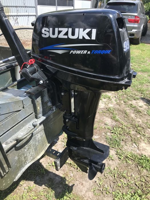 Продам лодку романтика, з двигуном Suzuki 15