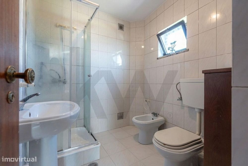 Apartamento T3 com varanda no centro da Mealhada