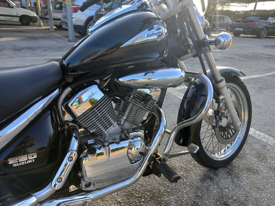Suzuki Intruder LC 250cc