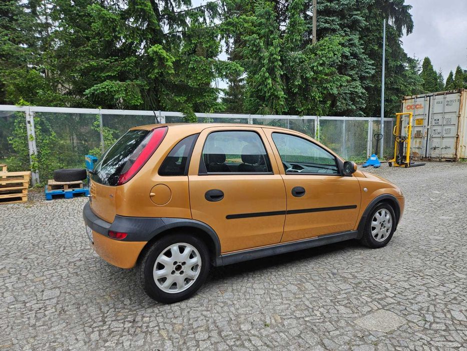 Opel Corsa  * 2003r. * 1.2 benzyna * klima * nowy przegląd