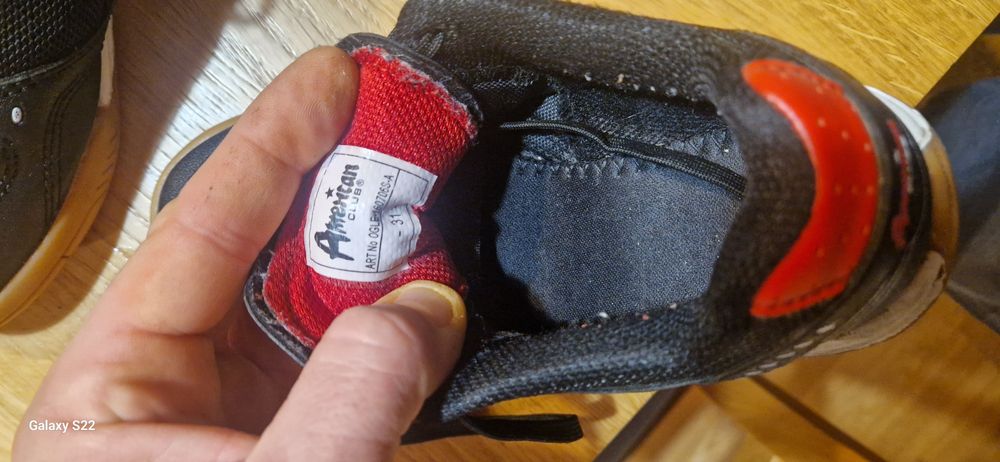 Używane Buty halówki R 31.