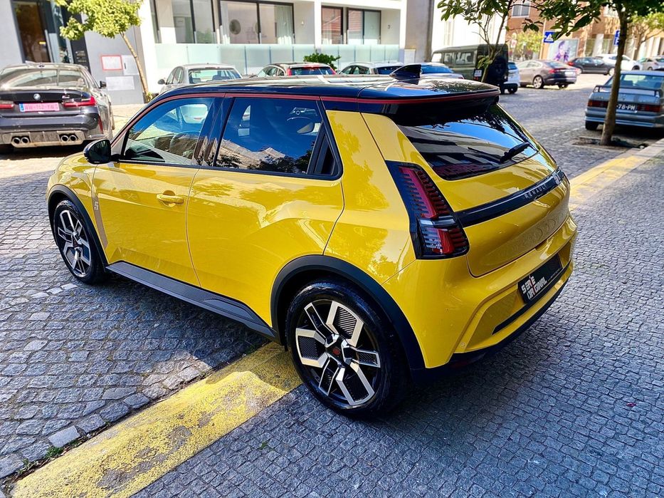 Renault 5487879365383301127