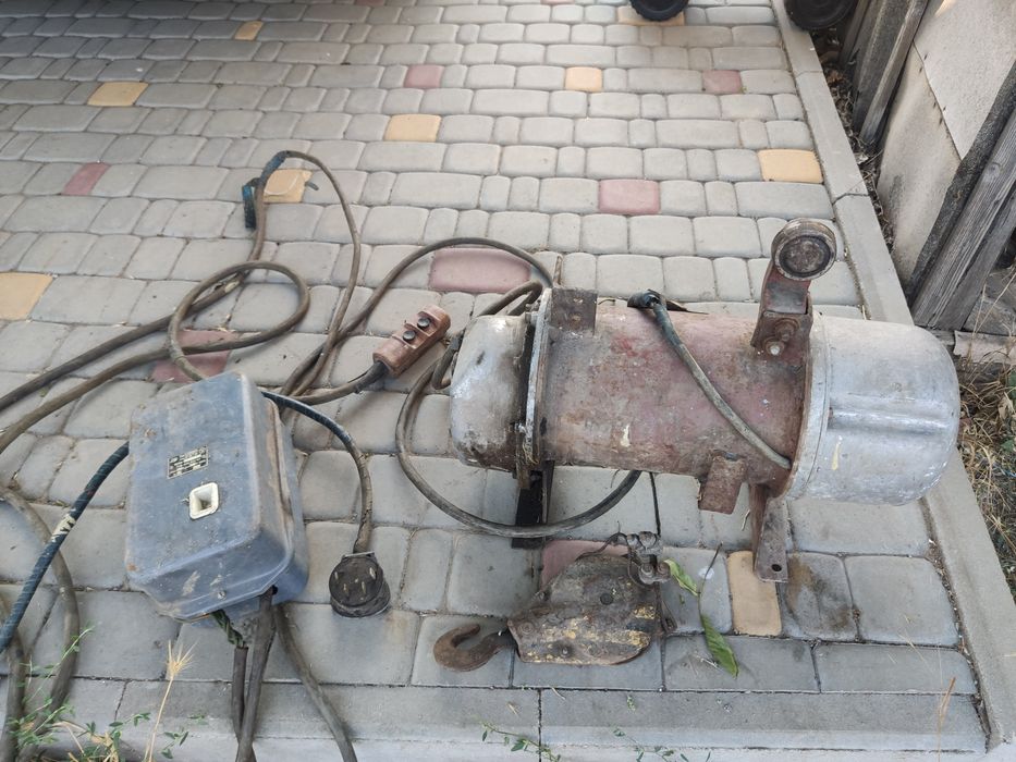 Продам тельфер, лебёдка 0.5 т б/у