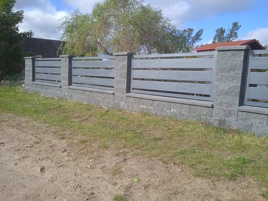 Wykonam/Naprawie/Montaż Ogrodzenia/Bramy/Kojec/Usługi małą koparką.