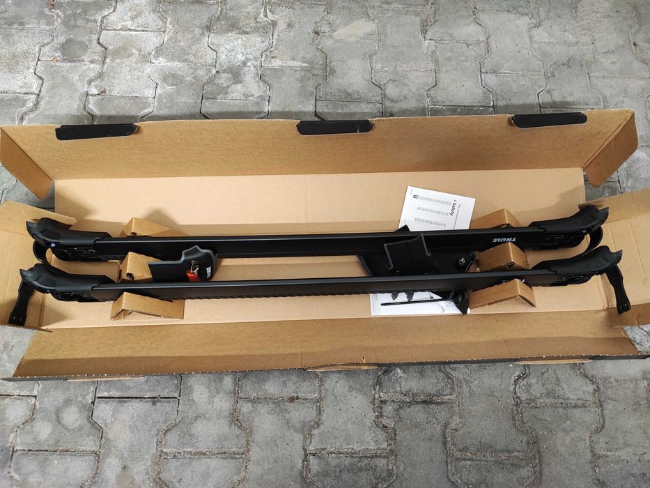 Bagażnik dachowy na relingi Thule Wingbar Edge 9583 B