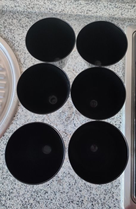 Vendo conjunto de 6 copos pretos