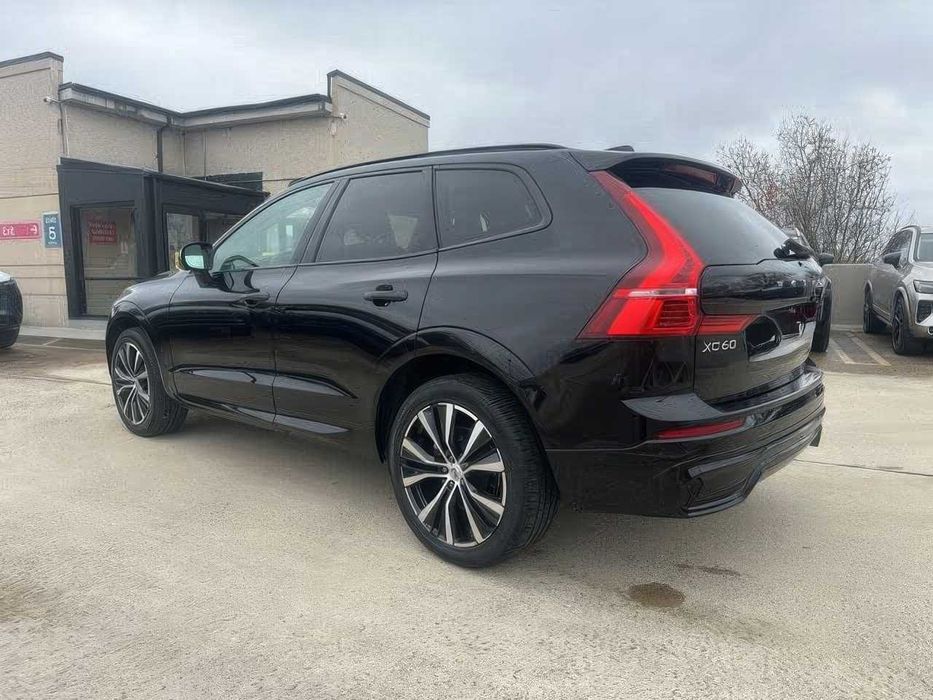 Volvo Xc60      2023