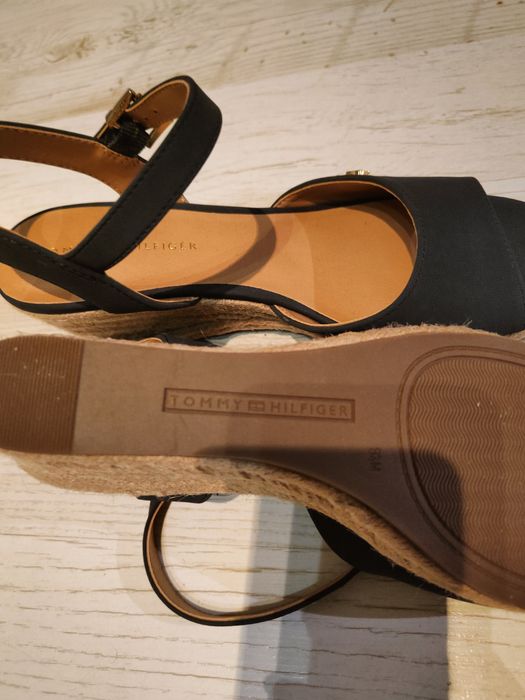 Sandały Tommy Hilfiger NOWE rozm 8,5
