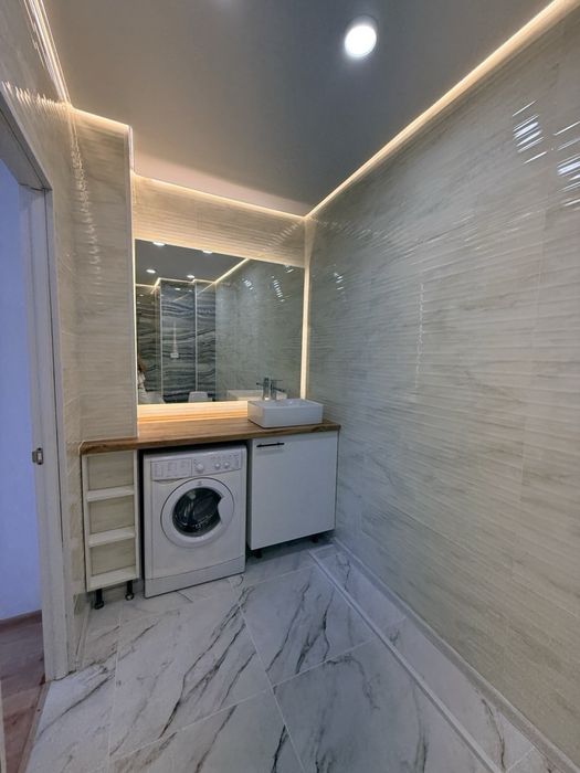 Продажа  квартиры , 2-х комнатная 52 кв.м,  Каменское ЦЕНТР