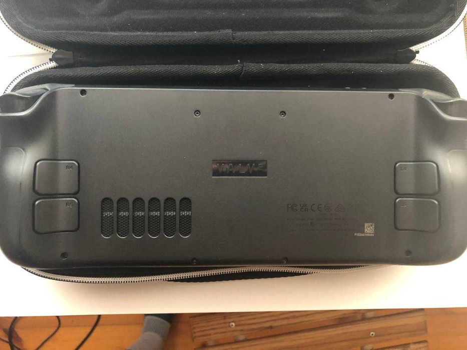 Портативна ігрова консоль Valve Steam Deck Oled 512 GB