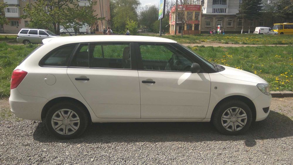 Skoda Fabiya 2012 авто у хорошому стані.Перший власник!