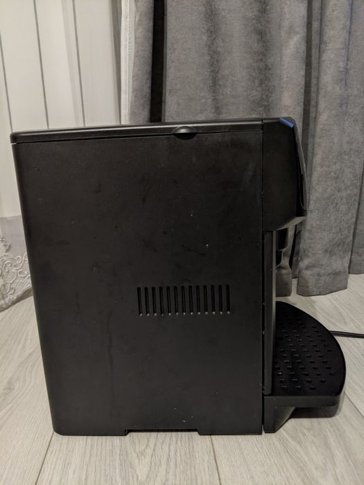 Кавоварка DeLonghi Caffe Corso Black