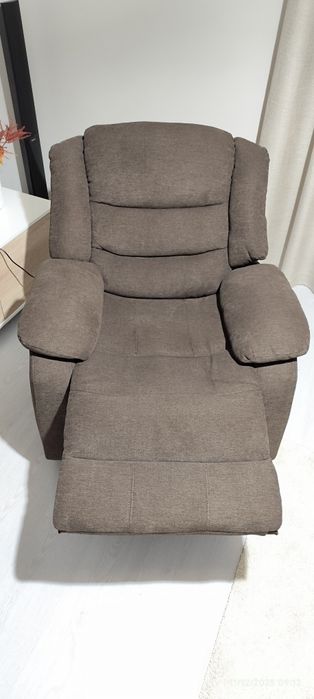 Sofá reclinável em tecido