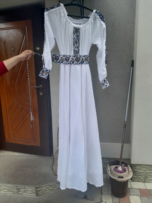 Вишиванка чоловіча і жіноча