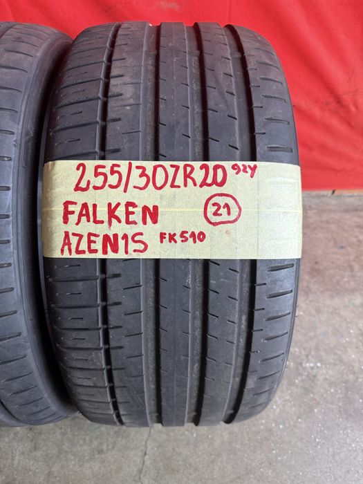 Pneys 255/30/20 Falken Impecaveis