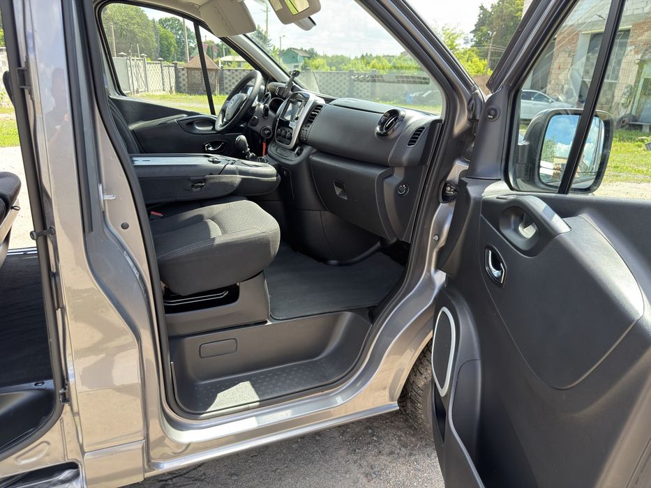 Свіжопригнаний Груз-Пас Opel Vivaro Long 2018