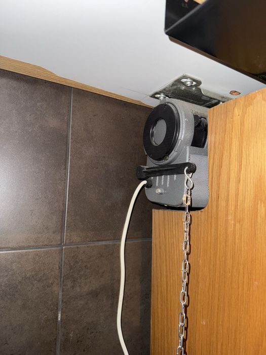 Maquina de costura e movel de maquina de costura