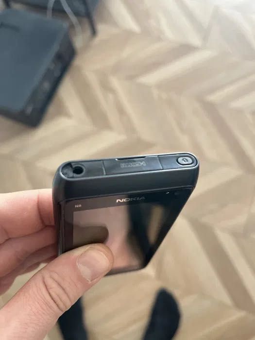 Nokia N8 w super stanie