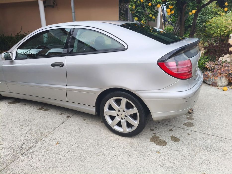 Mercedes-Benz C 220