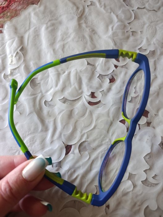 Продам дитячу оправу окуляри!