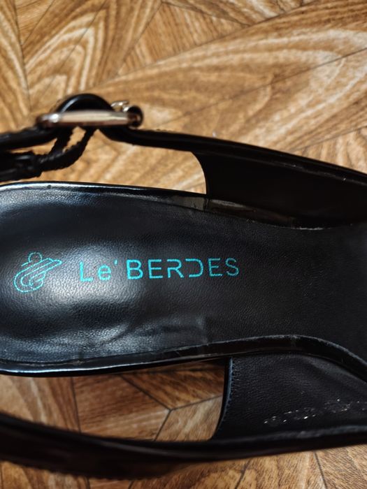 Продам каблуки Le'BERDES