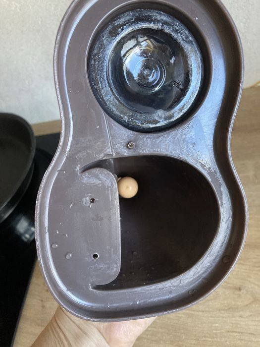 Dozownik na płyn do naczyń plus szczotka