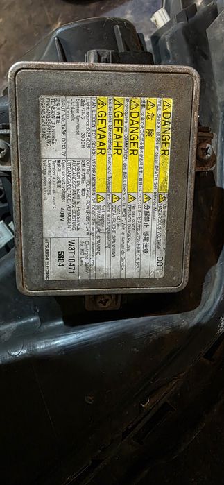 Передня права фара Honda Accord 7