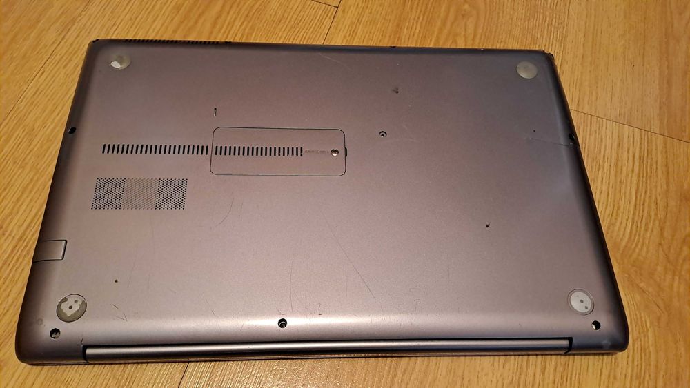 LAPTOP SAMSUNG 700Z 5A 15,6"Bez zasilacza.