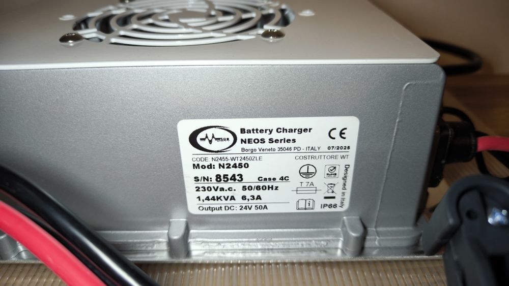 Ładowarka do akumulatorów poleciał, wózek  NOWA