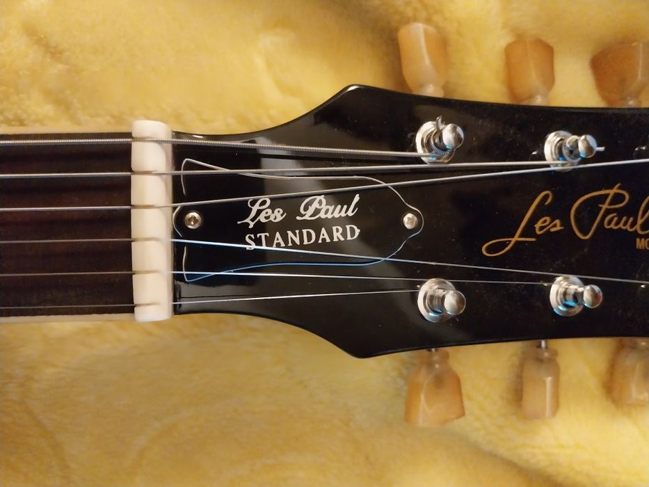 Guitarra Les Paul completamente upgraded