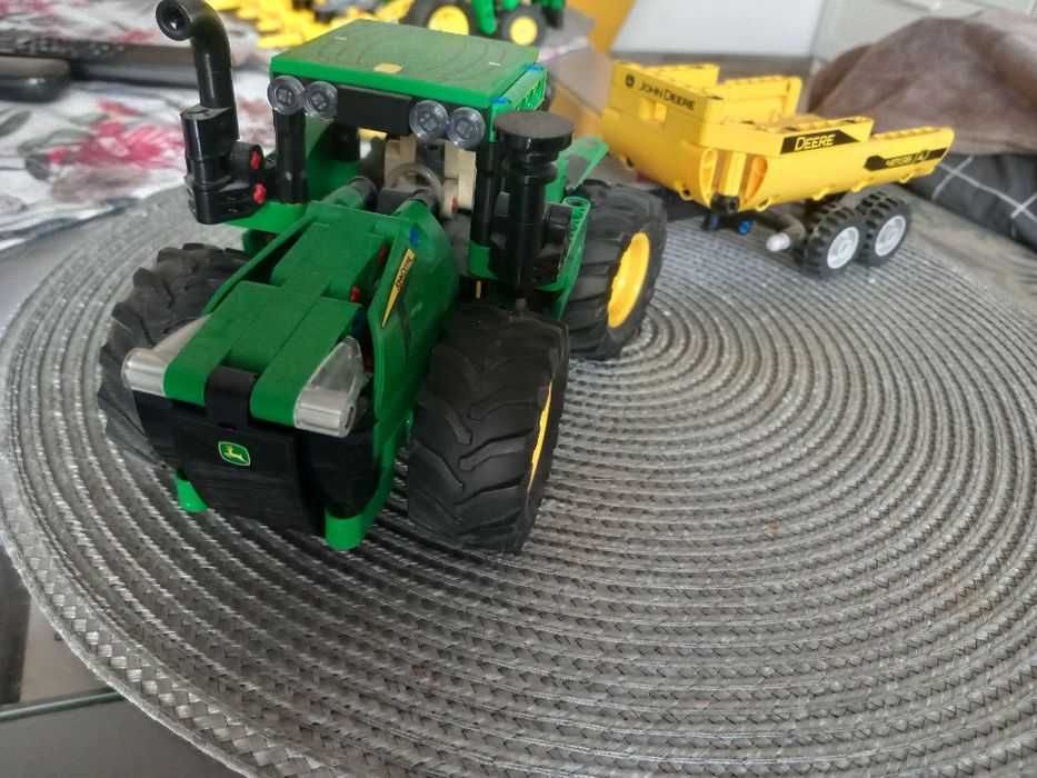 LEGO Technic 42136 Traktor John Deere