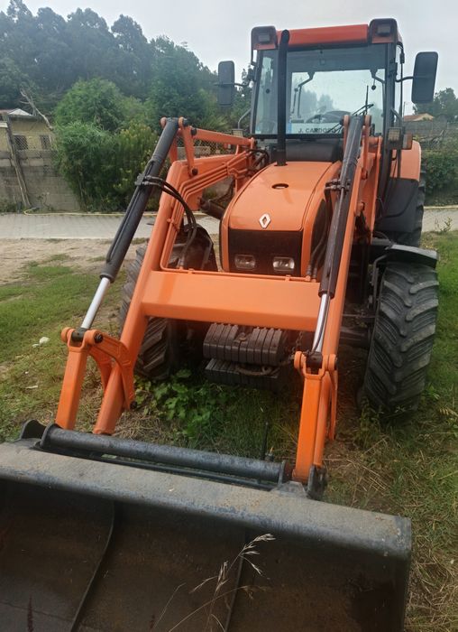 Trator 110cv como novo