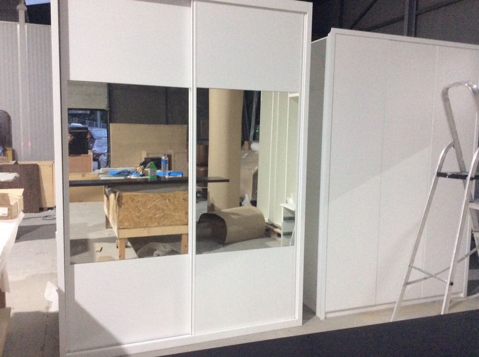 . Roupeiros por medida em hidrófobo Lacado brilho ou mate