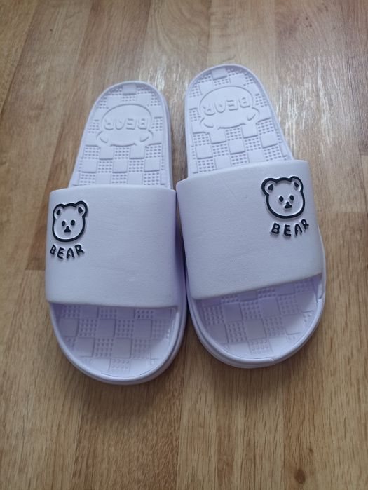 Нові жіночі шльопанці