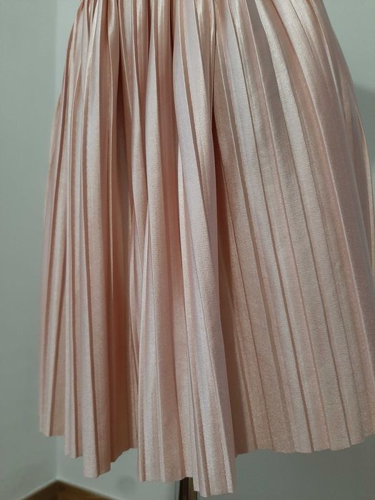 Plisowana, połyskująca spódnica w kolorze pudrowego różu, XS/S/M