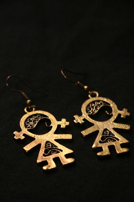 Brincos Bonecas Dourados