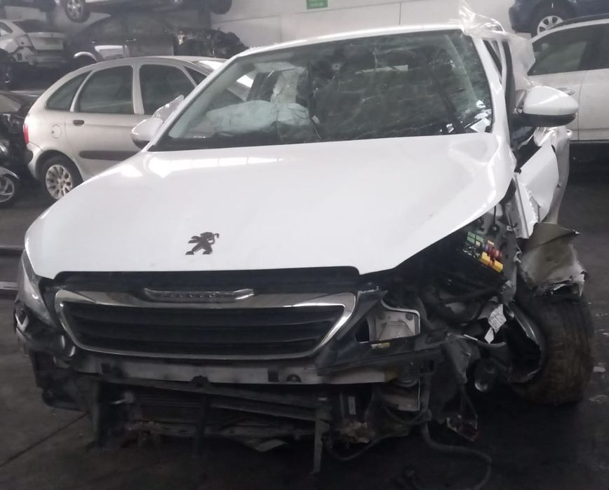 Peugeot 308 1.6 Hdi De 2017 Disponível Para Peças