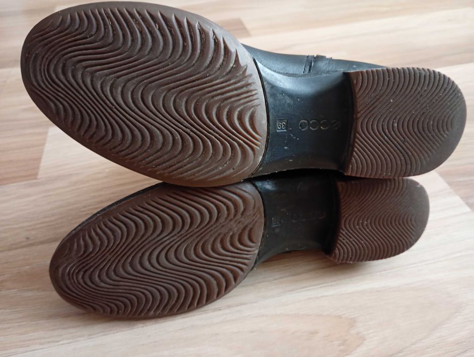 Skórzane trzewiki Ecco rozmiar 39
