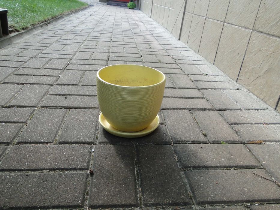 Doniczka do kwiatów ceramiczna