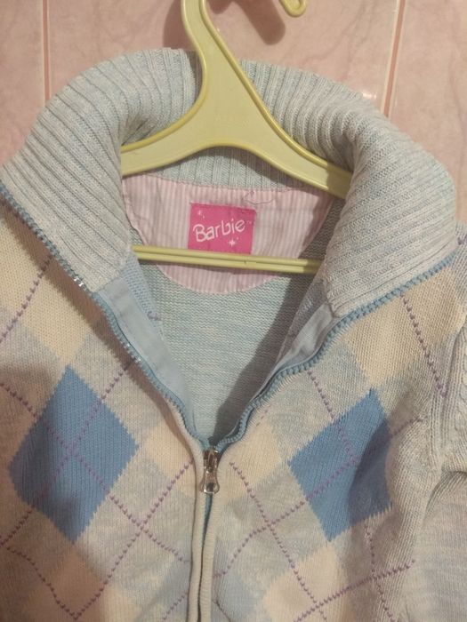 Гарна кофточка на 3-4 роки