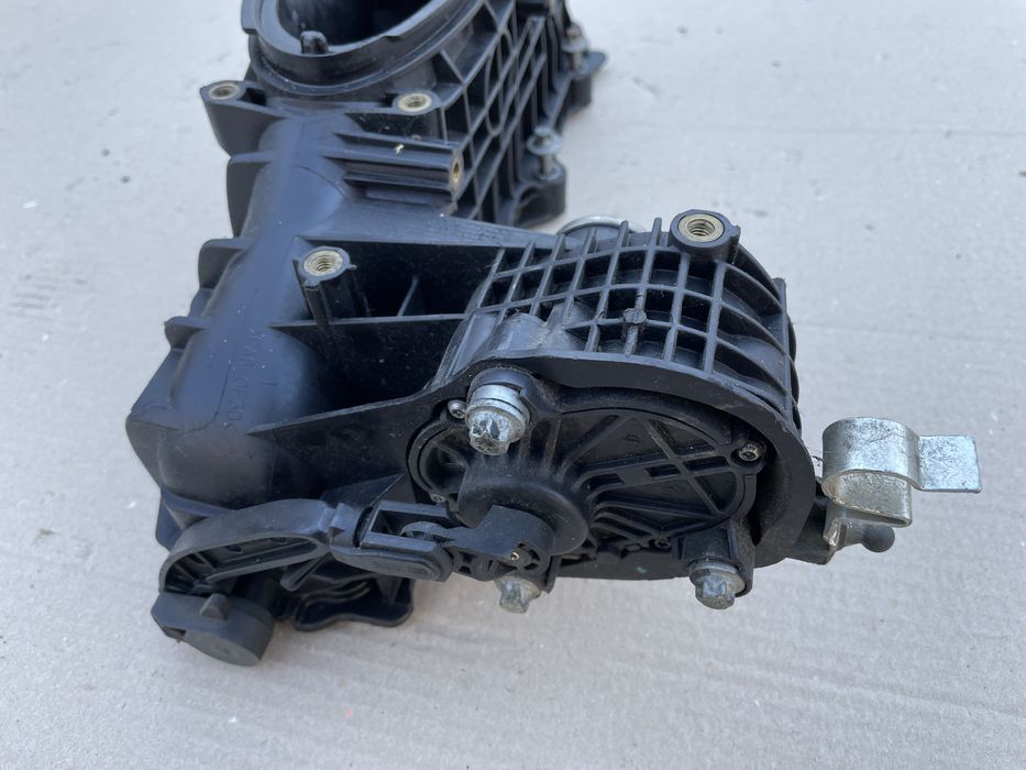 Коллектор впускной на VITO-VIANO W639 W447