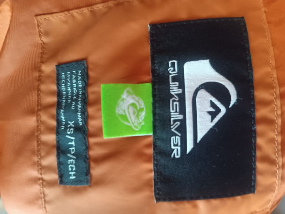 Продам куртку Quiksilver