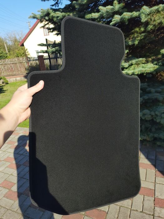 Нові коврики на BMW 3 G20 F30 F34 E90 G22 G26 G42 G05 G06 G07 bmw g бм