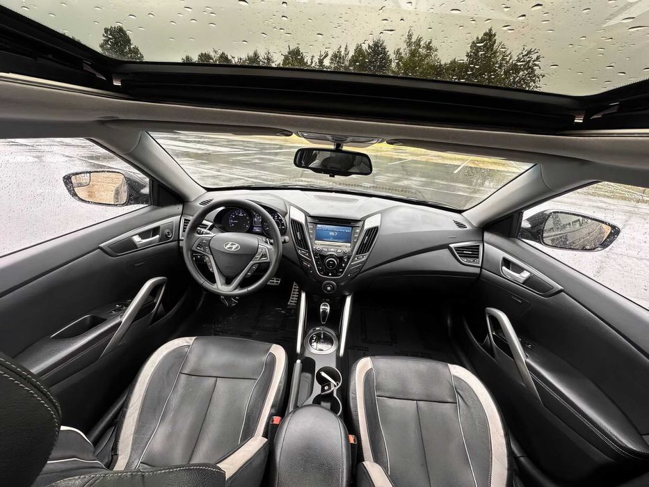 Hyundai Veloster      2015