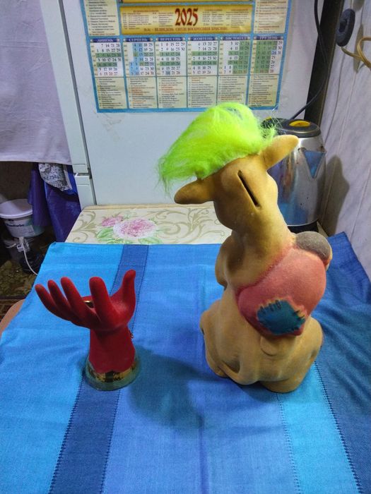 Статуетки-скарбнички