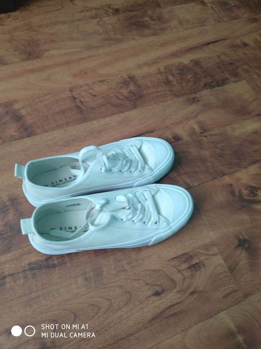 Tenisówki dla dziewczynki