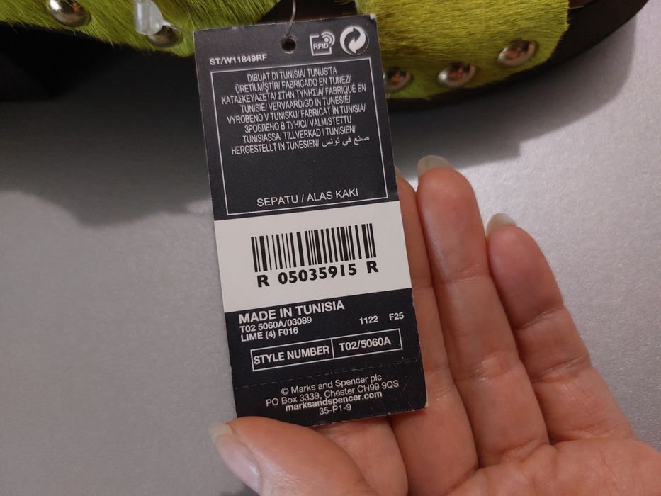 Шикарне взуття M&S шкіра block  heel clogs lime яскраві стукалки