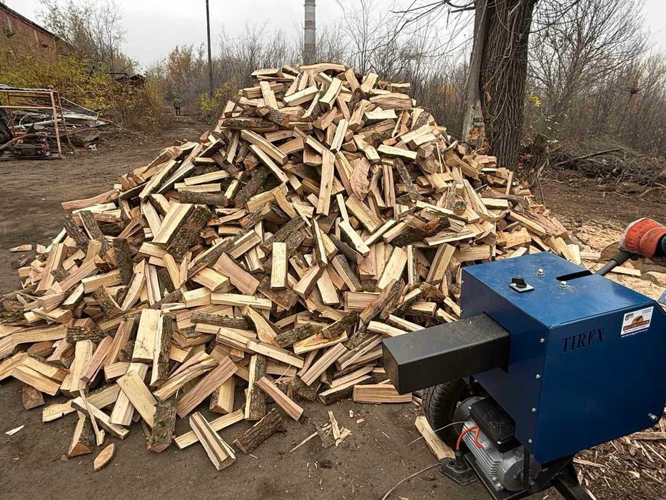 Продам колотые/метровые ДРОВА Акация ДУБ ЯСЕНЬ МЕШАНКА Тополь/Доставка