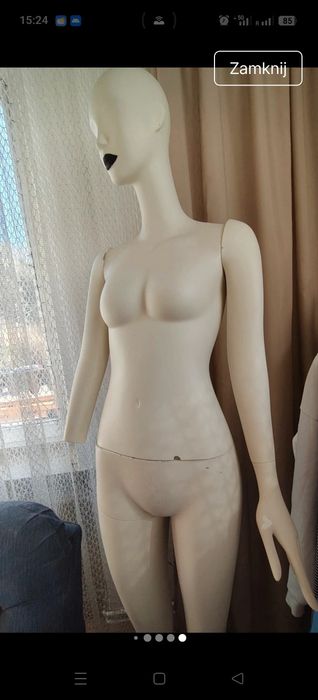 manekin damski na stojaku