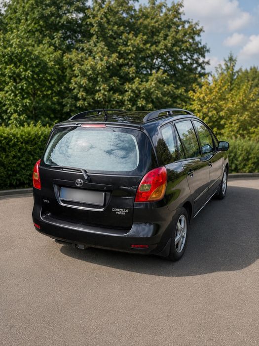 Sprzedam Toyota Corolla Verso 1.8